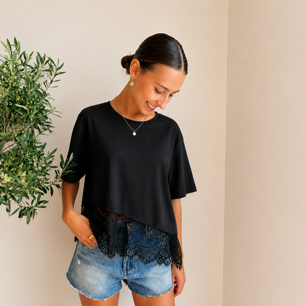 Zwart T-shirt met Lace Top