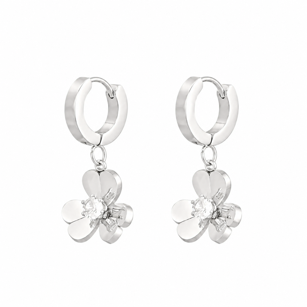 Oorbellen Bloem met Strass – Zilver oorbellen
