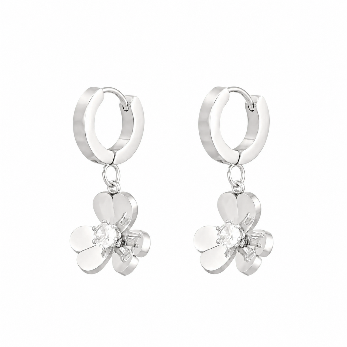 Oorbellen Bloem met Strass – Zilver oorbellen