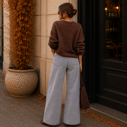 charlis-oversized-fluffy-knit-bruin-herfst-achterkant