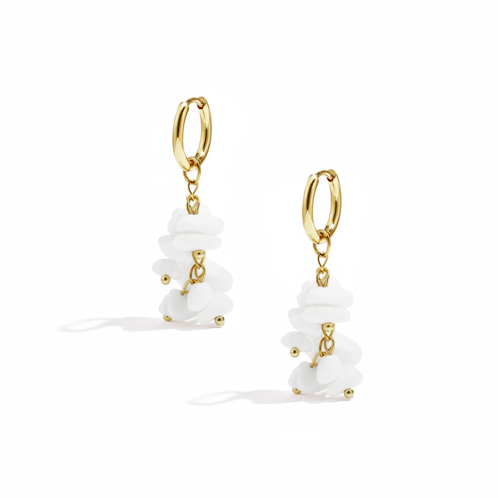 Oorbellen Witte Stenen en Kralen Goud Oorbellen