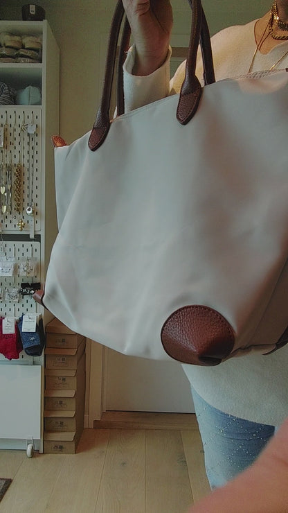 Spacious Shopper - Beige